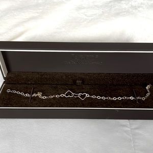NWOT Jared Heart Motif Anklet
Never worn